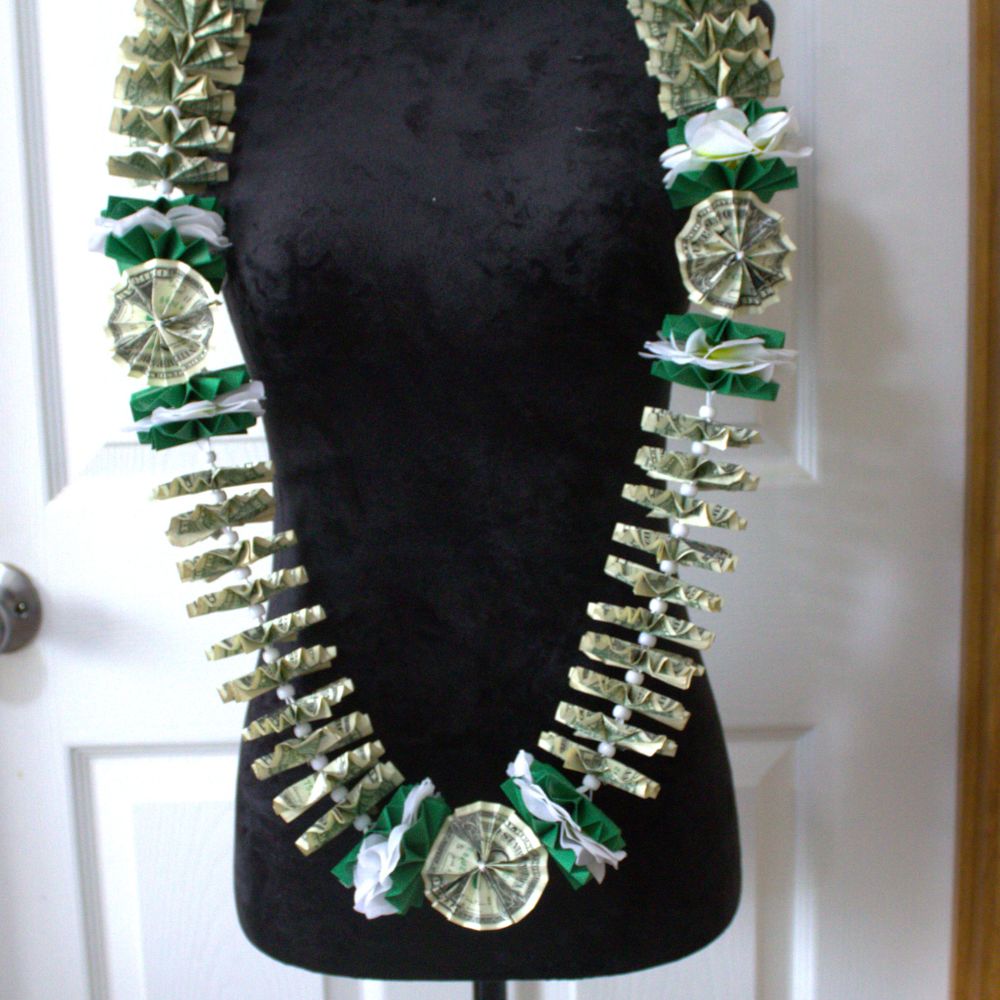 Graduation Money Lei