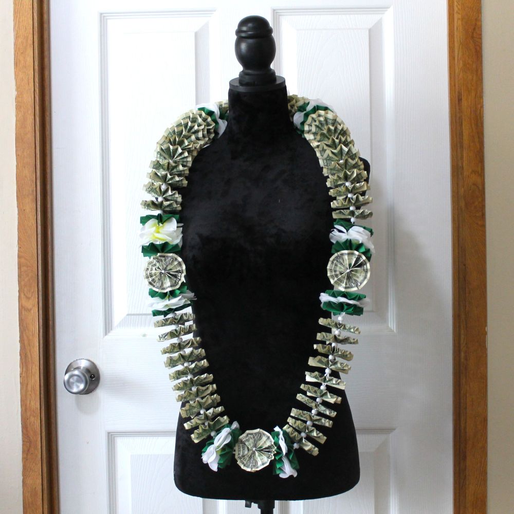 Graduation Money Lei