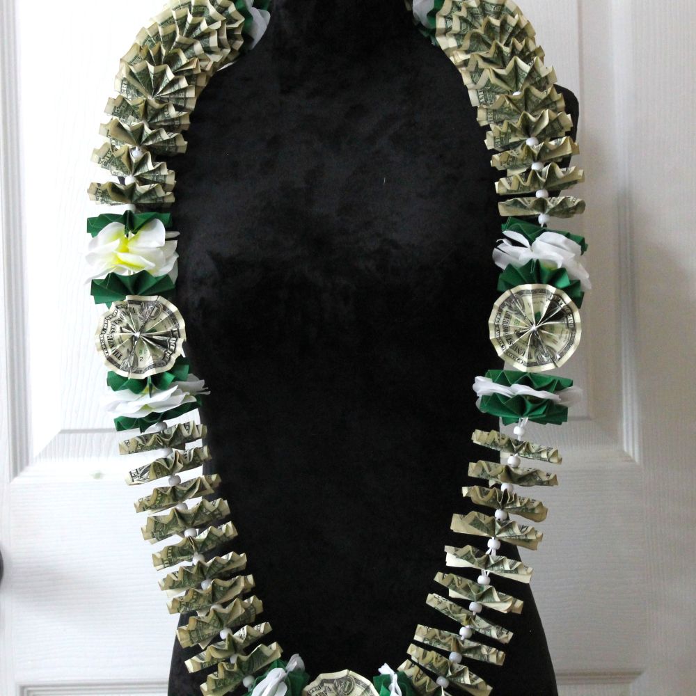 Graduation Money Lei